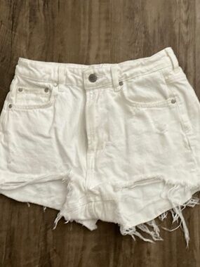 Zara white distressed denim cutoff shorts, size 4